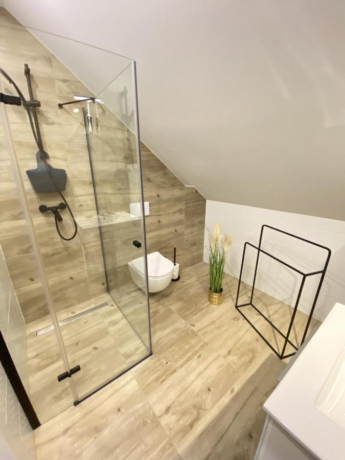 Apartment Fiona2 Centrum700m Parking Bezplatny Monitorowany Salon Tv Sypialnia Tv Lazienka Kuchnia Rekuperacja *